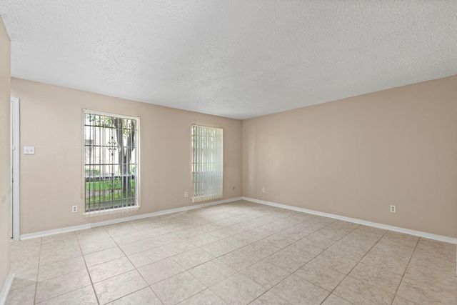 7939 Kendalia Drive, Houston, TX 77036