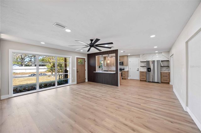 2770 WOOD STREET, Sarasota, FL 34237