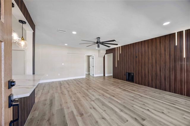 2770 WOOD STREET, Sarasota, FL 34237