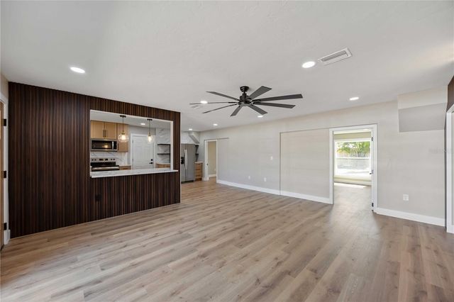 2770 WOOD STREET, Sarasota, FL 34237