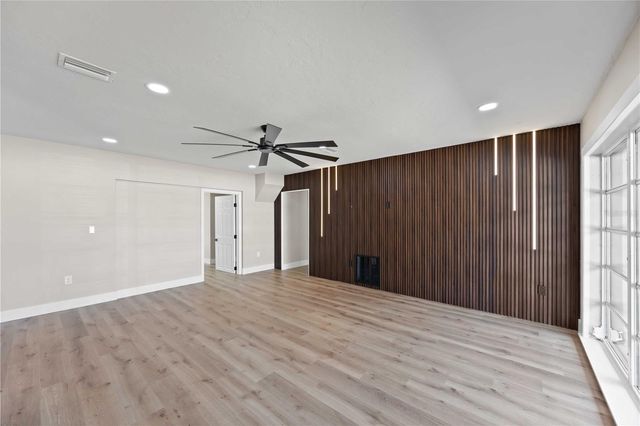 2770 WOOD STREET, Sarasota, FL 34237