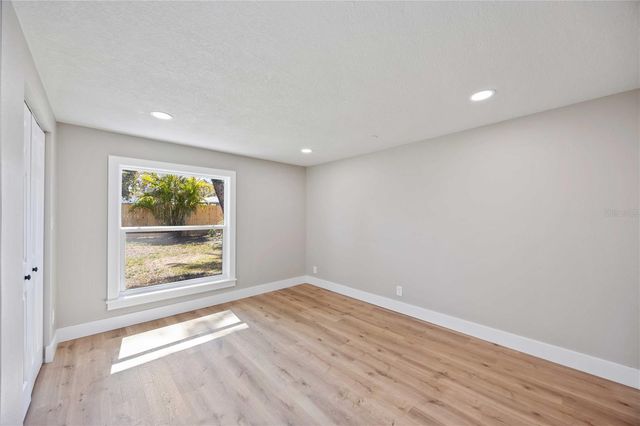 2770 WOOD STREET, Sarasota, FL 34237