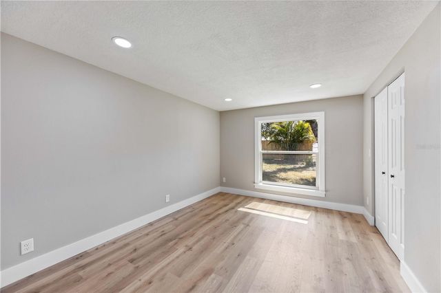 2770 WOOD STREET, Sarasota, FL 34237