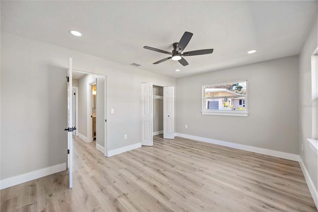 2770 WOOD STREET, Sarasota, FL 34237