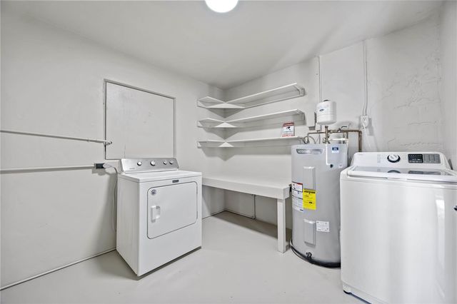 2770 WOOD STREET, Sarasota, FL 34237