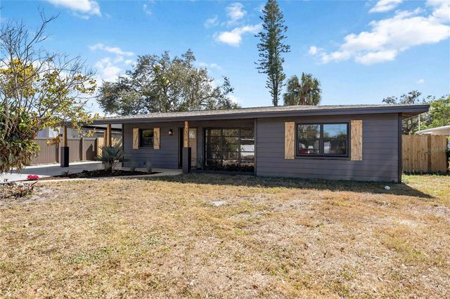 2770 WOOD STREET, Sarasota, FL 34237