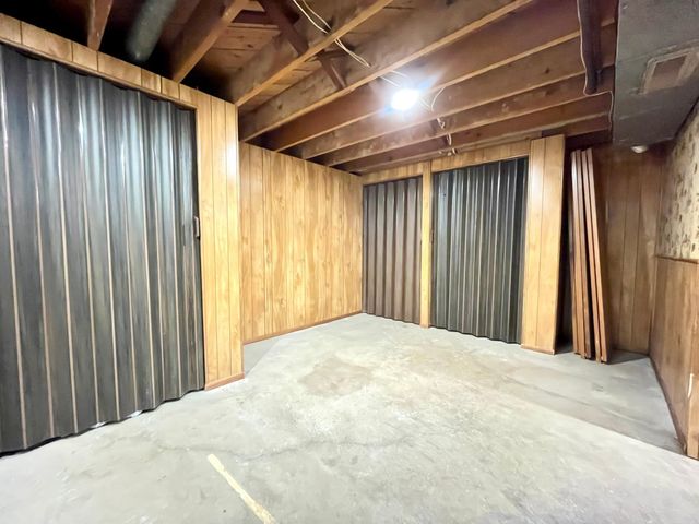 926 N Aurdal Avenue, Fergus Falls, MN 56537