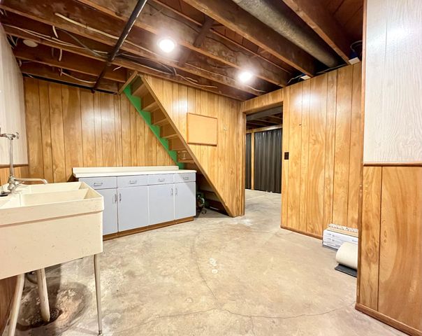 926 N Aurdal Avenue, Fergus Falls, MN 56537