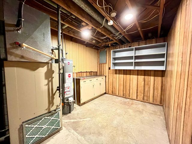 926 N Aurdal Avenue, Fergus Falls, MN 56537