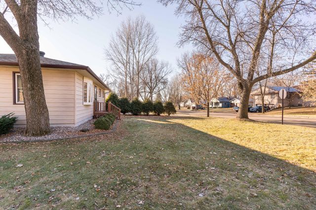 926 N Aurdal Avenue, Fergus Falls, MN 56537