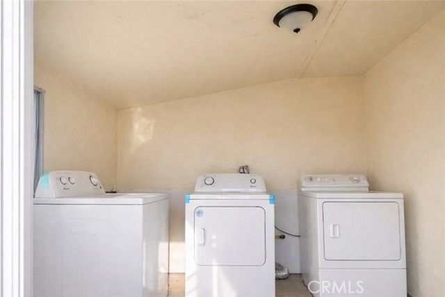 304 E Erna, La Habra, CA 90631