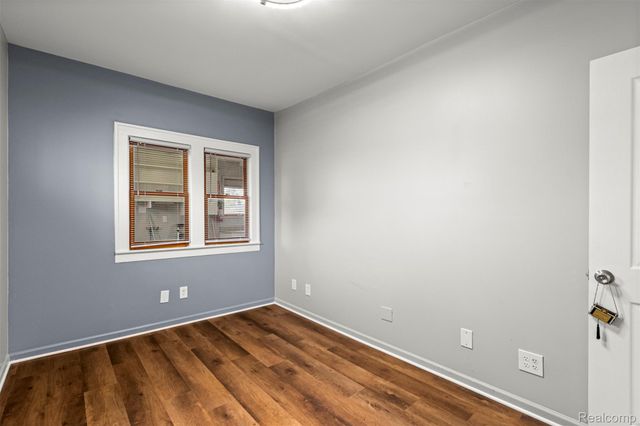 5920 Chase Road, Dearborn, MI 48126