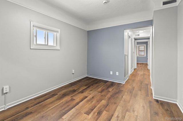 5920 Chase Road, Dearborn, MI 48126