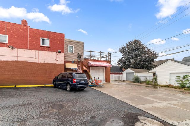 5920 Chase Road, Dearborn, MI 48126