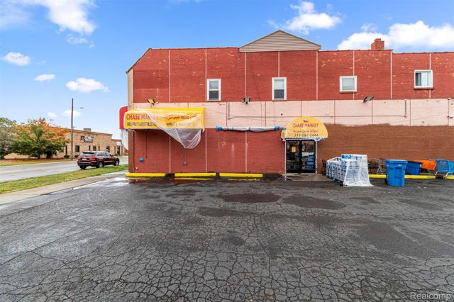 5920 Chase Road, Dearborn, MI 48126