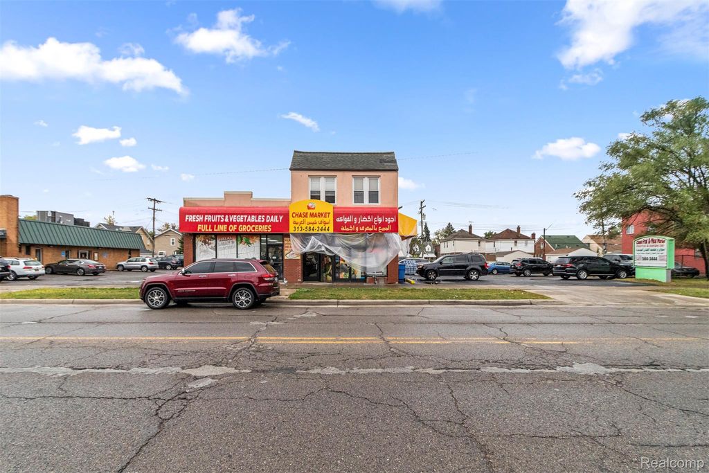 5920 Chase Road, Dearborn, MI 48126
