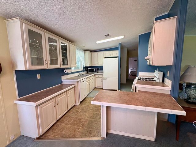 6107 GRAND OAKS DRIVE SE, Winter Haven, FL 33884