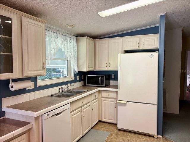 6107 GRAND OAKS DRIVE SE, Winter Haven, FL 33884