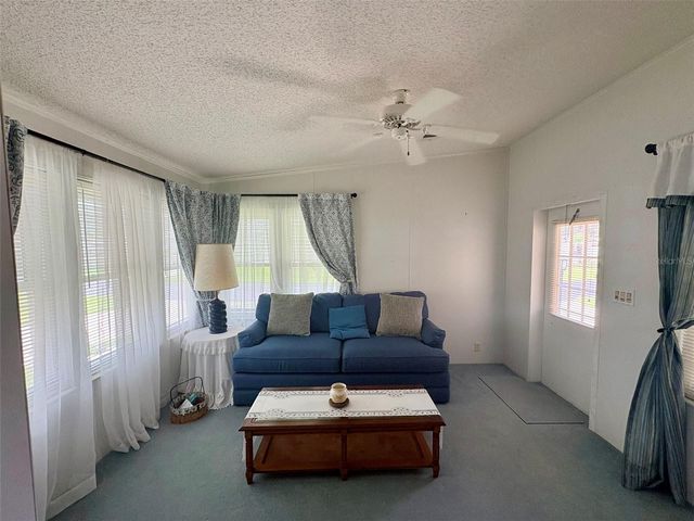6107 GRAND OAKS DRIVE SE, Winter Haven, FL 33884