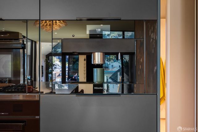 335 Diamond Street, San Francisco, CA 94114