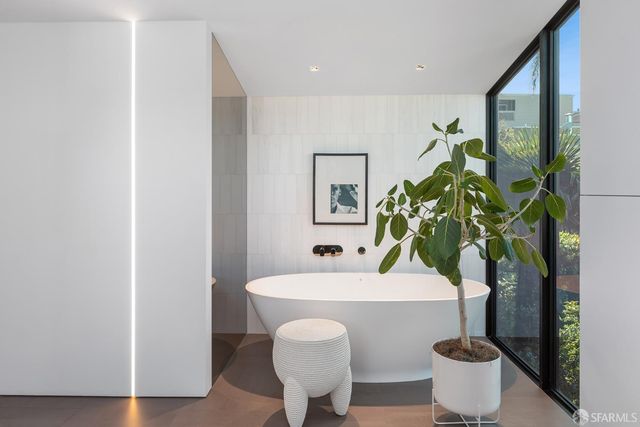 335 Diamond Street, San Francisco, CA 94114