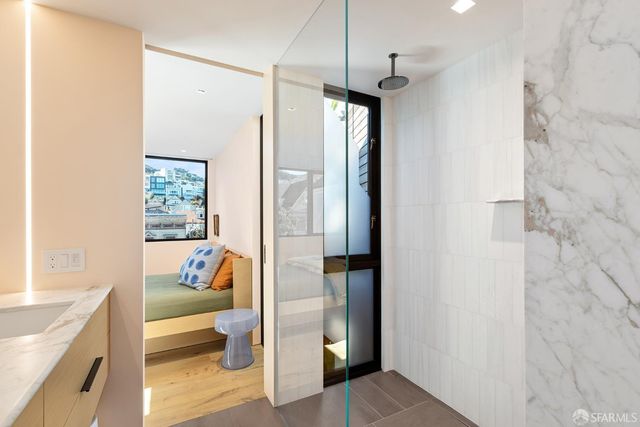 335 Diamond Street, San Francisco, CA 94114