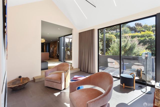 335 Diamond Street, San Francisco, CA 94114