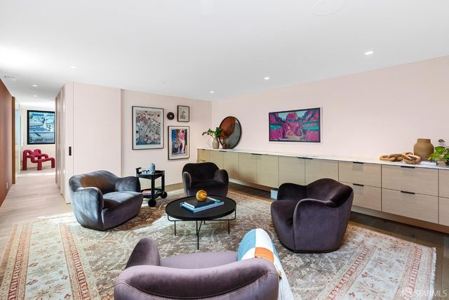 335 Diamond Street, San Francisco, CA 94114