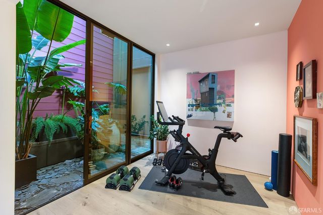 335 Diamond Street, San Francisco, CA 94114