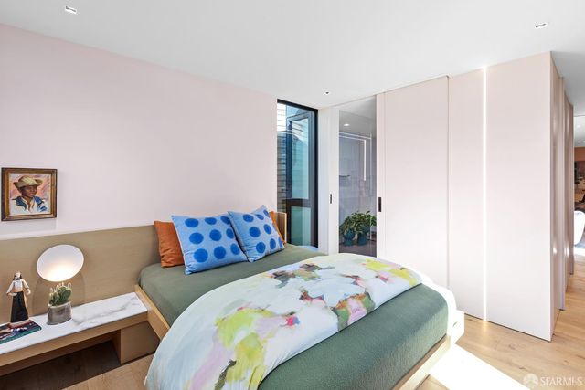 335 Diamond Street, San Francisco, CA 94114