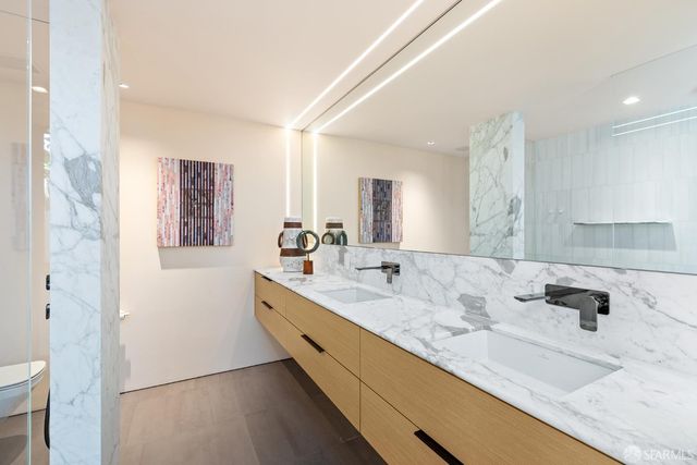 335 Diamond Street, San Francisco, CA 94114