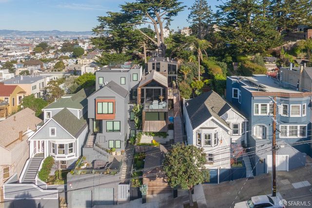 335 Diamond Street, San Francisco, CA 94114