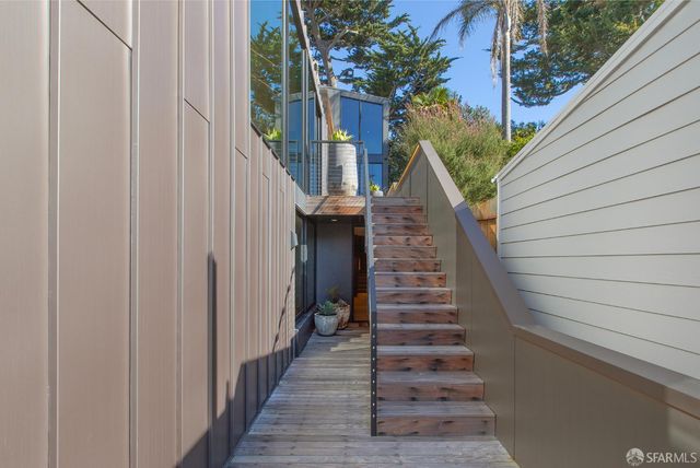 335 Diamond Street, San Francisco, CA 94114