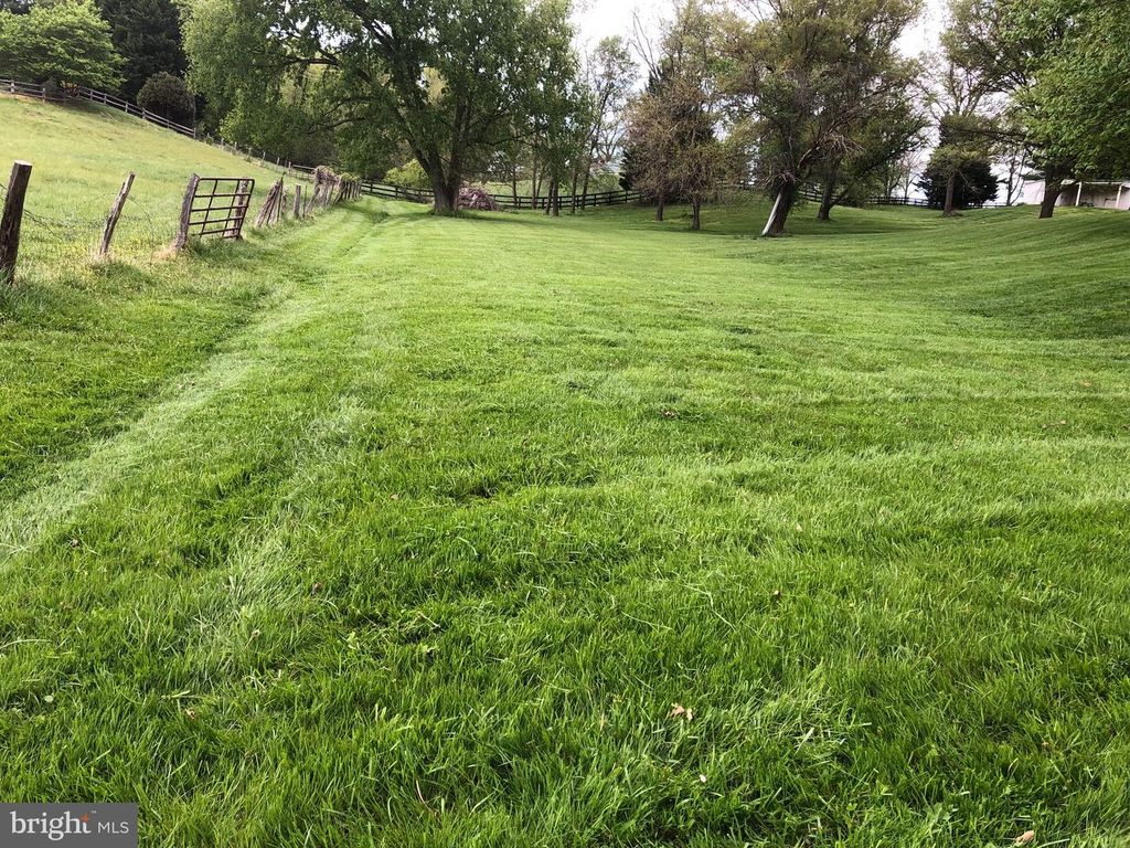 36983 PHILOMONT RD, Purcellville, VA 20132