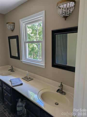 675 Fox Run Lane, Tryon, NC 28782