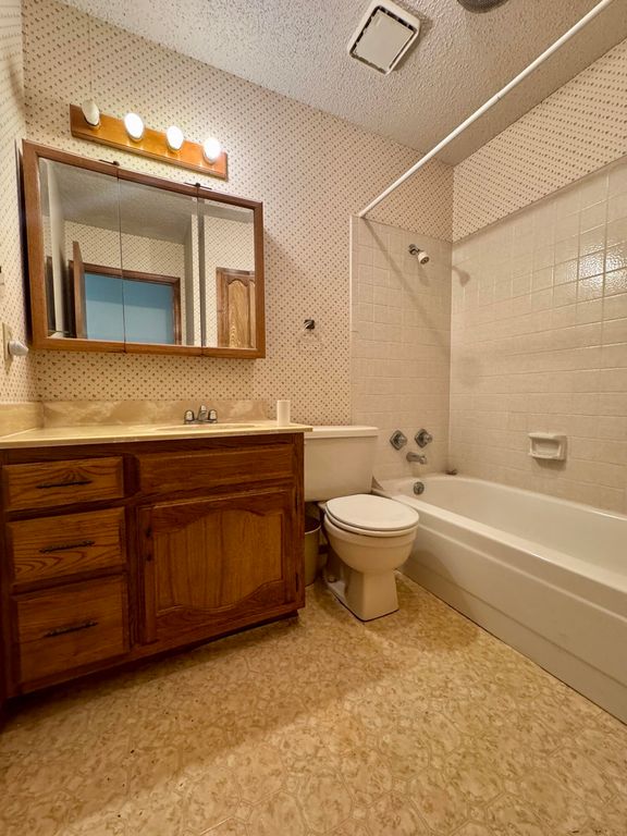 Image 11 of property listing at 1606 Kansas Avenue, San Angelo, TX 76904