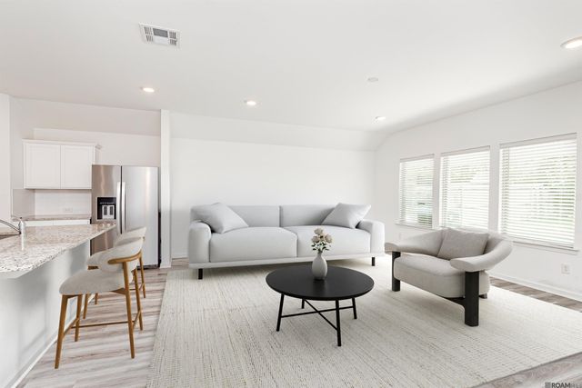 15820 Loussier Dr, Zachary, LA 70791