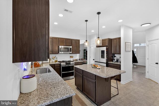 525 CROWN FOREST LN, Felton, DE 19943