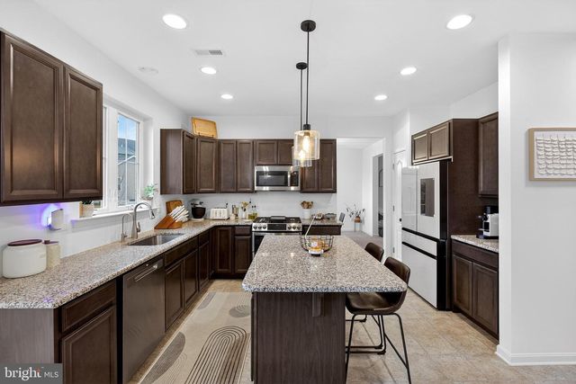 525 CROWN FOREST LN, Felton, DE 19943