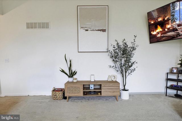 525 CROWN FOREST LN, Felton, DE 19943