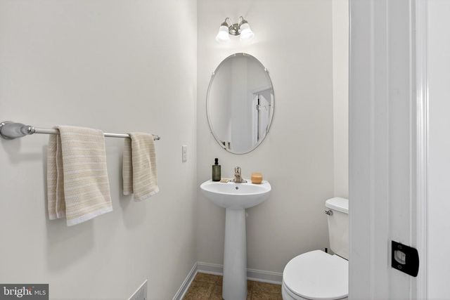 525 CROWN FOREST LN, Felton, DE 19943