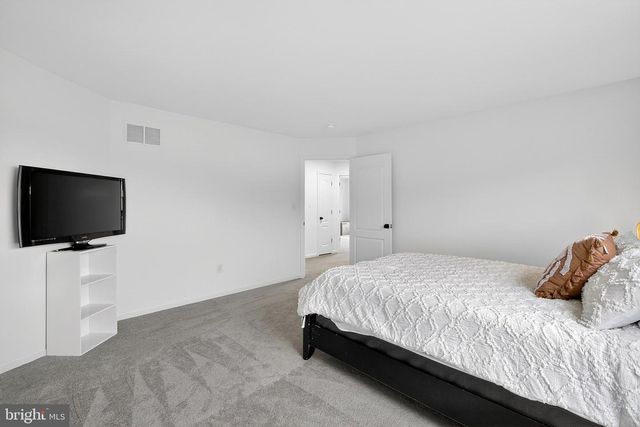 525 CROWN FOREST LN, Felton, DE 19943