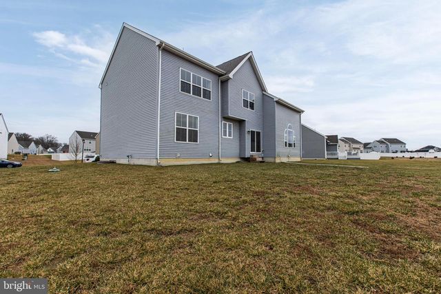 525 CROWN FOREST LN, Felton, DE 19943