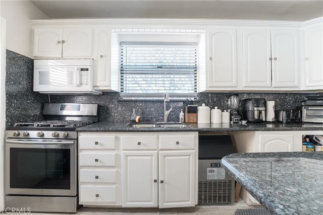 15705 Hayter Ave, Paramount, CA 90723