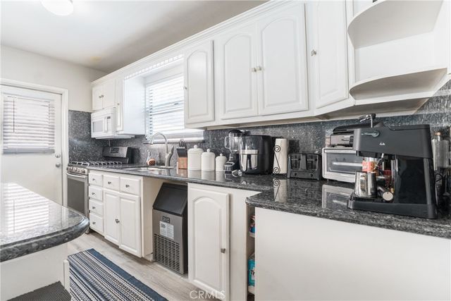 15705 Hayter Ave, Paramount, CA 90723