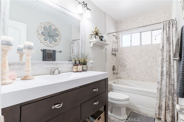 15705 Hayter Ave, Paramount, CA 90723