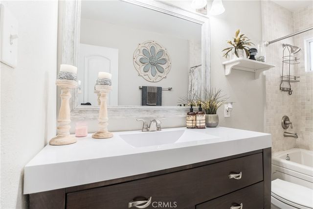 15705 Hayter Ave, Paramount, CA 90723