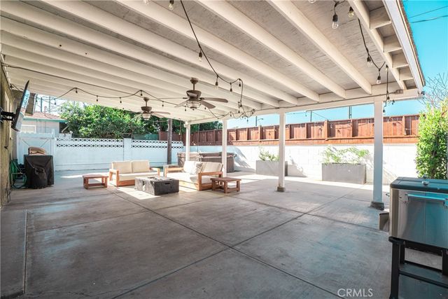 15705 Hayter Ave, Paramount, CA 90723