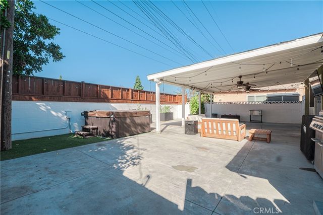 15705 Hayter Ave, Paramount, CA 90723