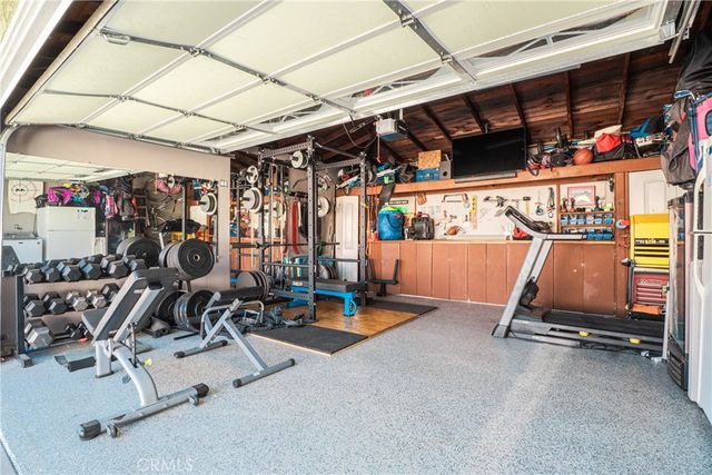 15705 Hayter Ave, Paramount, CA 90723